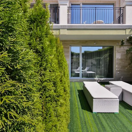 Sea Lounge 3* Várna