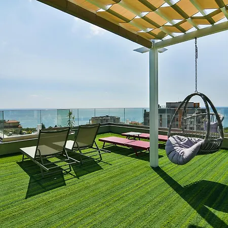 Sea Lounge