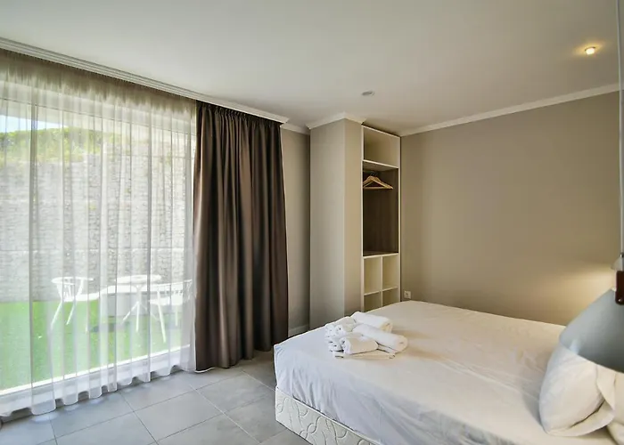 Sea Lounge Apartmanhotel 3*