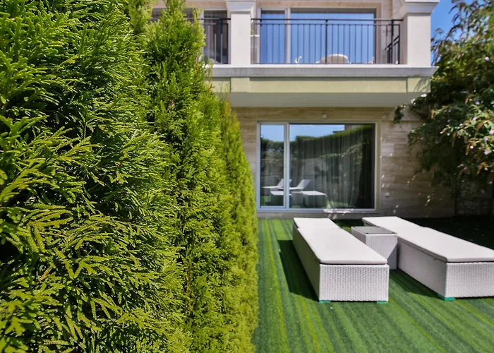 Sea Lounge 3* Várna