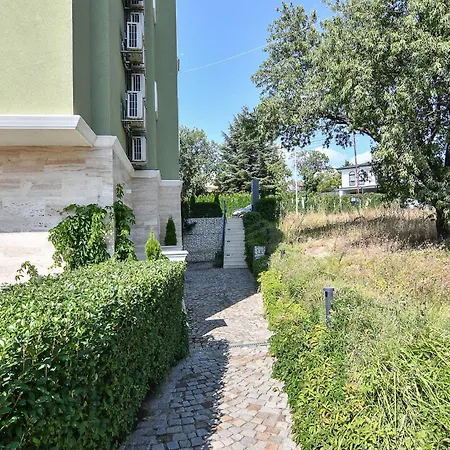 Sea Lounge Lägenhetshotell 3*