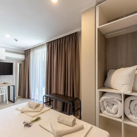 Sea Lounge Апарт-отель 3*
